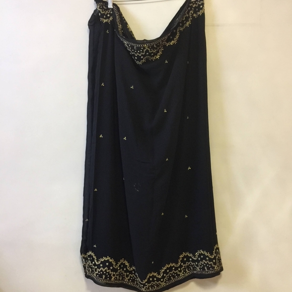 Embellished Black Saree with Blouse - Picture 7 of 17